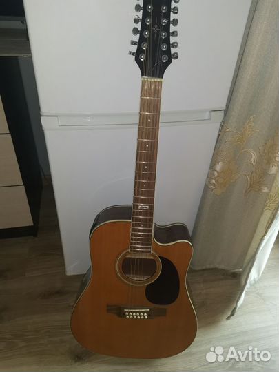 Электроакустическая 12-струнная гитара
