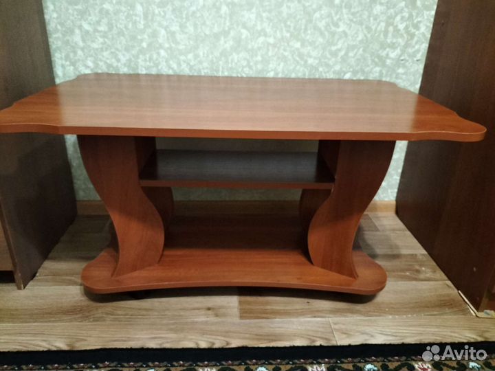 Журнальный столик на колесах бу