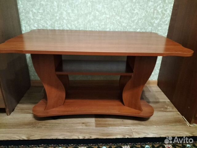 Журнальный столик на колесах бу