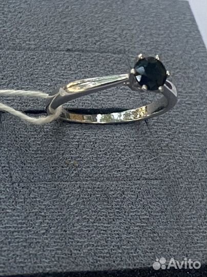Золотое кольцо с сапфиром
