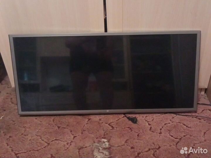 Телевизор диагональ 81