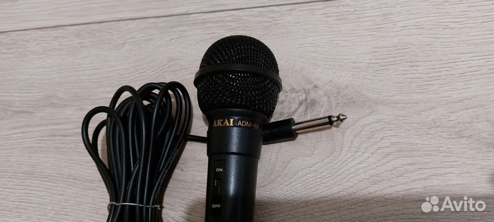 Микрофон Akai ADM-88