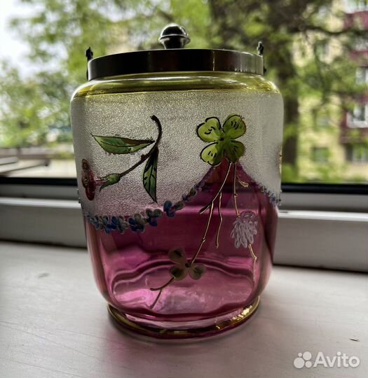 Старинная французская бисквитница