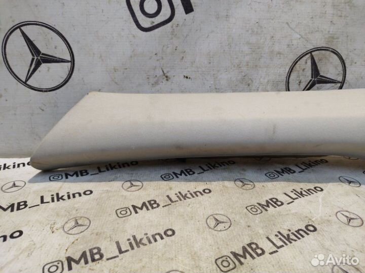 Обшивка передней стойки левая Mercedes Gl X164