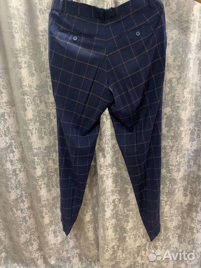 Мужской классический костюм тройка