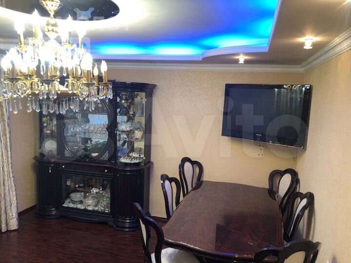 4-к. квартира, 86 м², 1/5 эт.