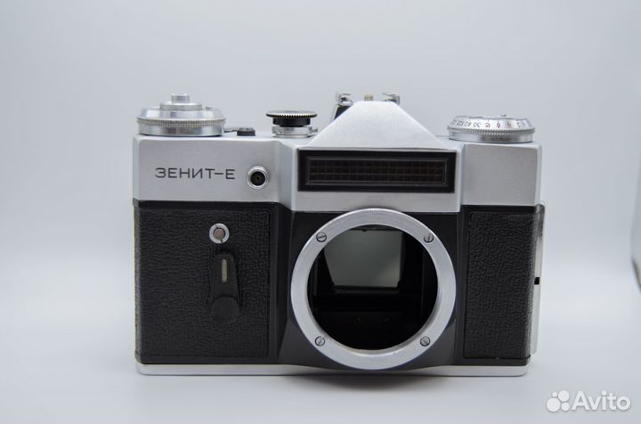 Пленочный фотоаппарат Зенит Е