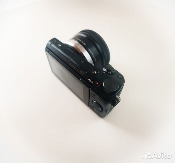 Sony NEX 5T + 16-50mm / 3.5-5.6