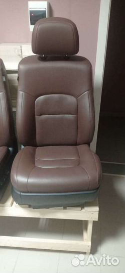Кресла передние Land Cruiser 200