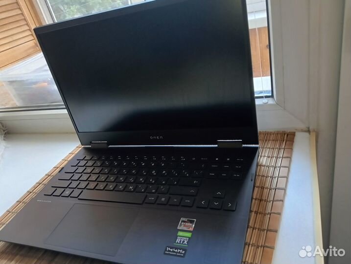 Игровой ноутбук HP Omen 15-en1008ur