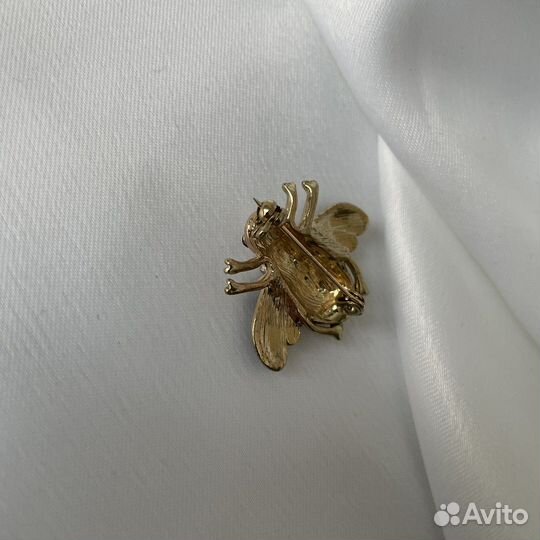 Броши и значки