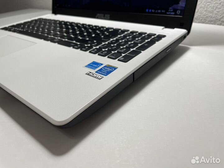 Офисный ноутбук Asus Intel/700gb