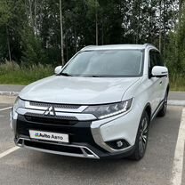 Mitsubishi Outlander 2.4 CVT, 2020, 108 000 км, с пробегом, цена 2 600 000 руб.