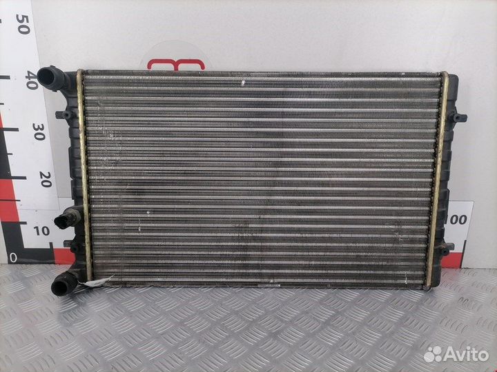 Радиатор основной для Volkswagen Golf 4 1J0121253N