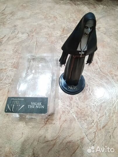 Фигурка Bendyfigs Заклятие монахиня Валак