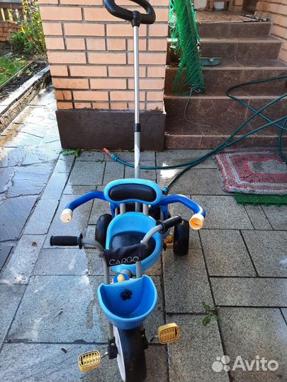 Трехколесный велосипед