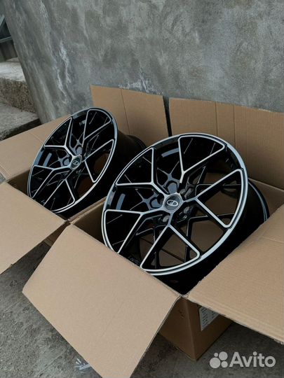 Новые диски R17 4/98 HRE FF10 Лада Гранта Приора