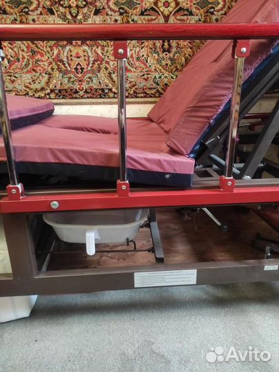 Медицинская кровать для лежачих больных met