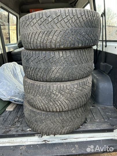 Michelin X-Ice North 4 SUV 275/45 R20