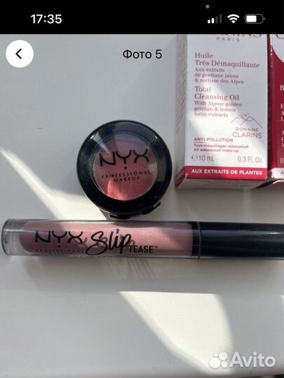 Набор косметики украшения