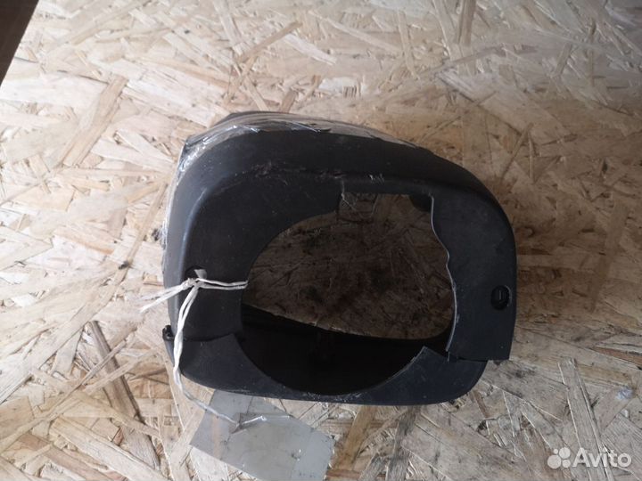 Кожух рулевой колонки Toyota Passo sette M502E