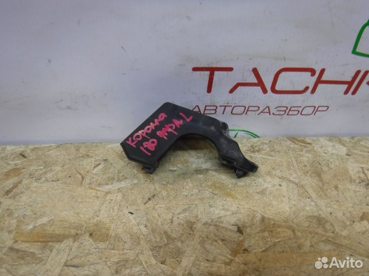 Кронштейн фары Toyota Corolla E180 (2013-2018)