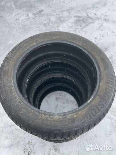 Bridgestone Blizzak DM-V3 235/55 R20