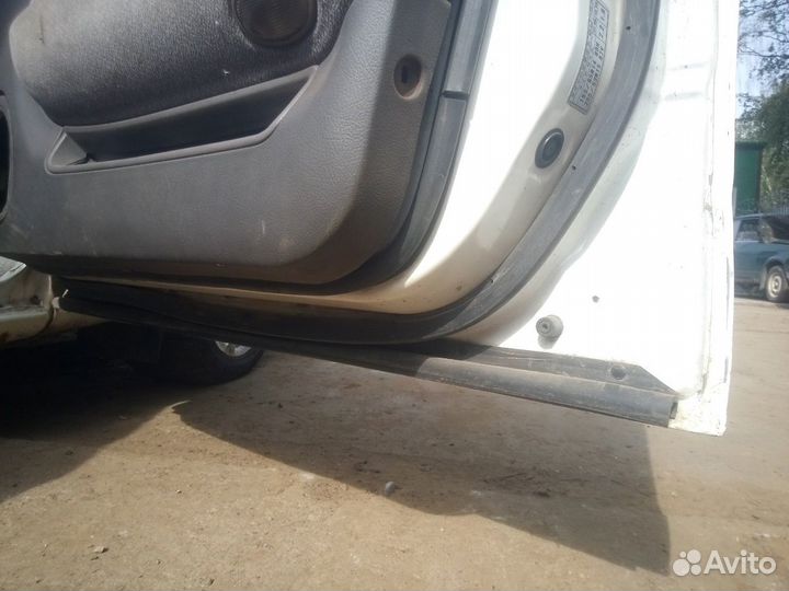 Дверь передняя правая Мазда MS8