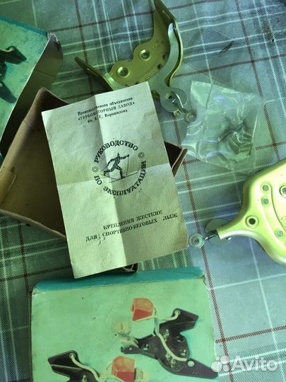 Крепления для спортивных лыж СССР