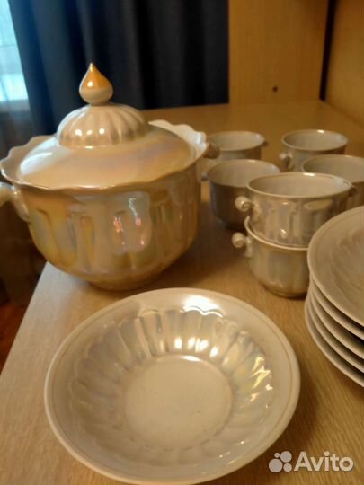 Сервиз новый Российский (тарелки проданы)