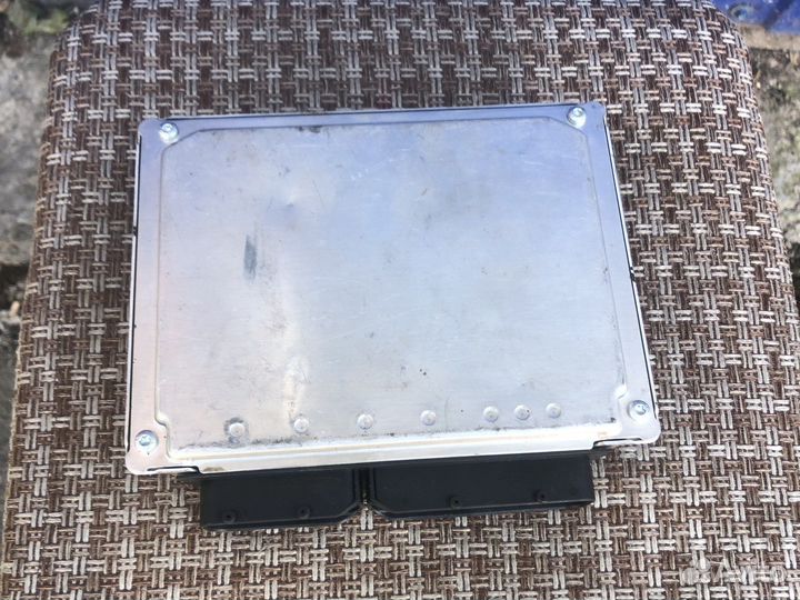 Блок управление двигателем volkswagen passat B5