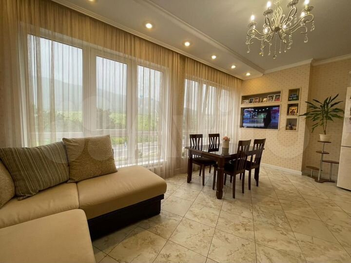 2-к. квартира, 72 м², 5/8 эт.