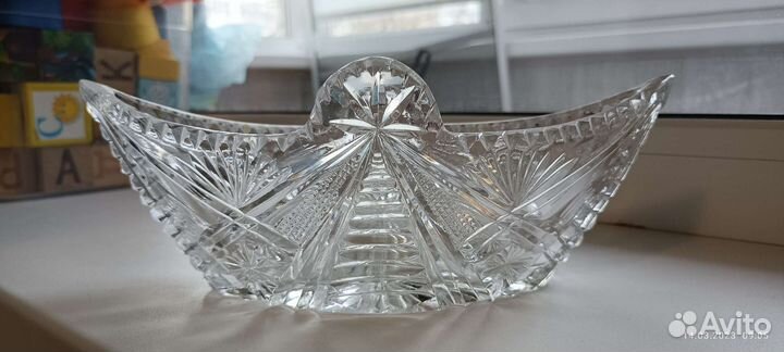 Хрустальная конфетница