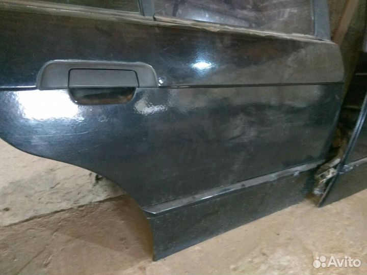 Дверь задняя правая BMW E36