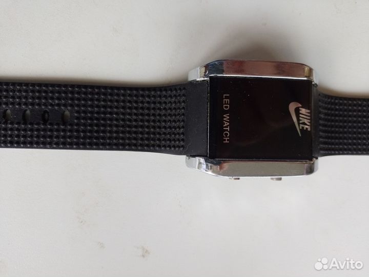 Часы светодиодные nike