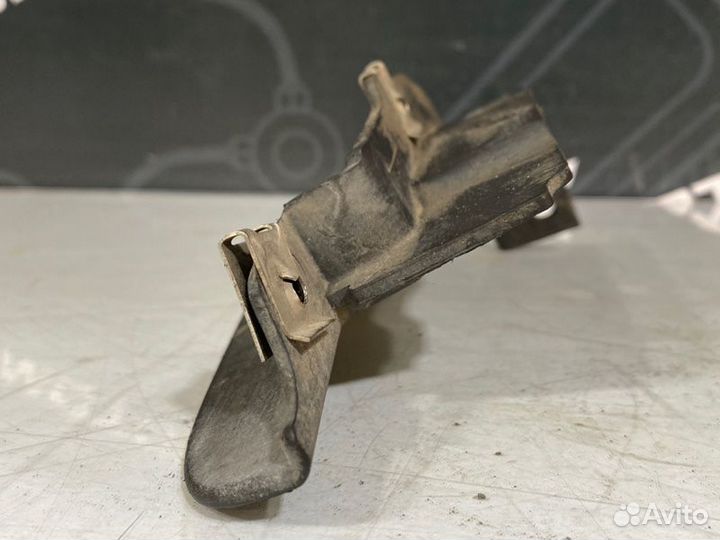 Щиток задний левый Audi A4 B6 ASN 2004