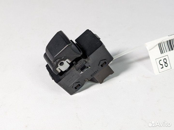 Кнопка стеклоподъемника задняя левая Hyundai Creta