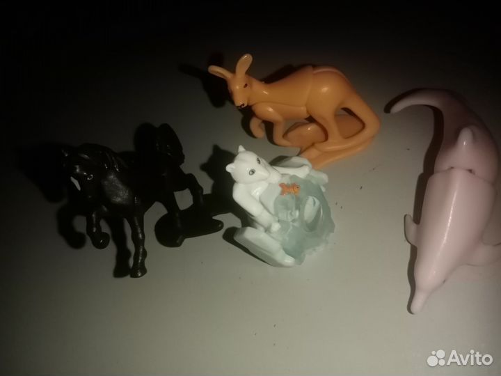 Игрушки из киндера разные