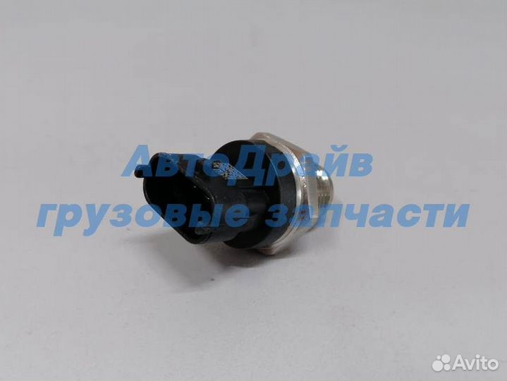 Датчик давления топлива на рампе Fuso Canter ME229553