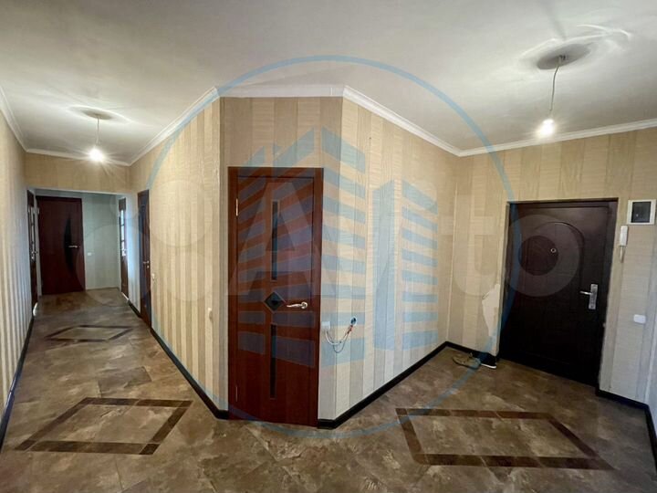 3-к. квартира, 111,1 м², 4/7 эт.