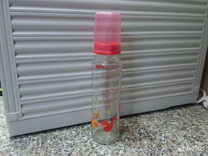 Бутылка стеклянная