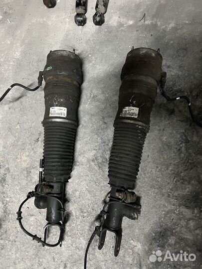 Передний левый амортизатор KIA quoris