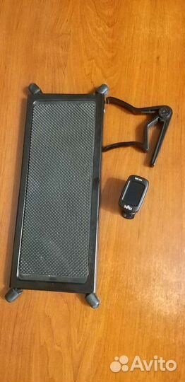 Акустическая гитара