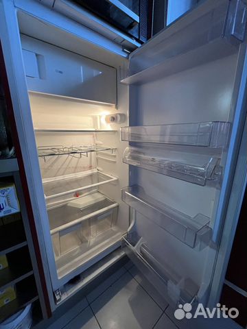 На запчасти встраиваемый холодильник whirlpool