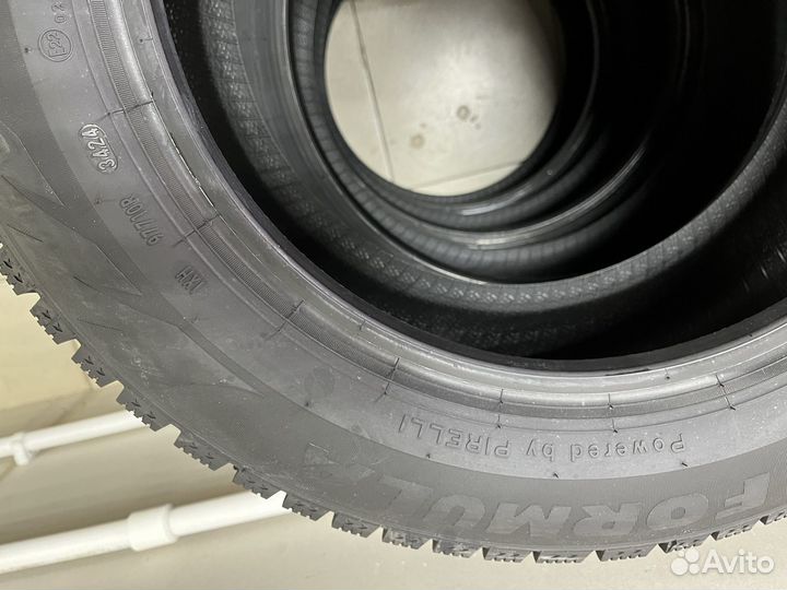 Pirelli Formula Ice 195/60 R15 88T