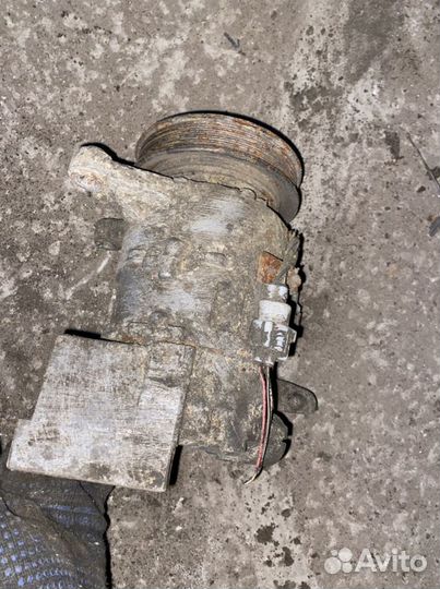 Насос кондиционера Toyota mark 2