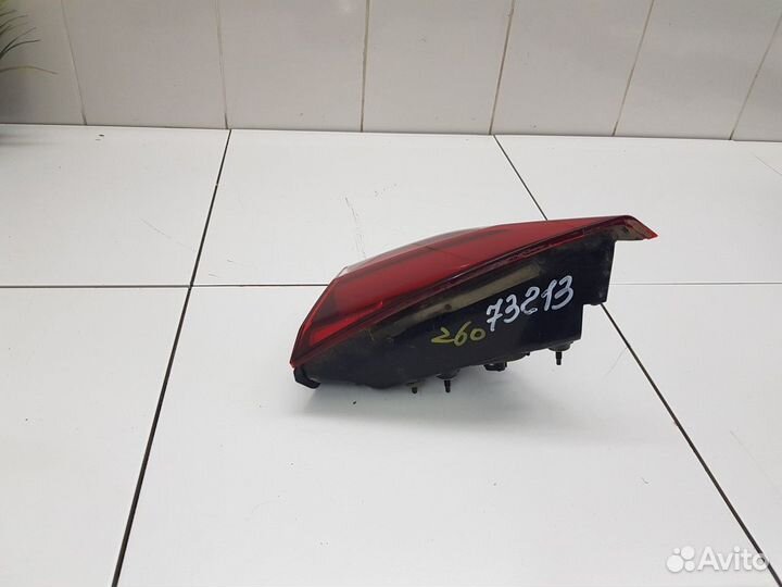 Фонарь задний внутренний правый (Genesis G80 I)