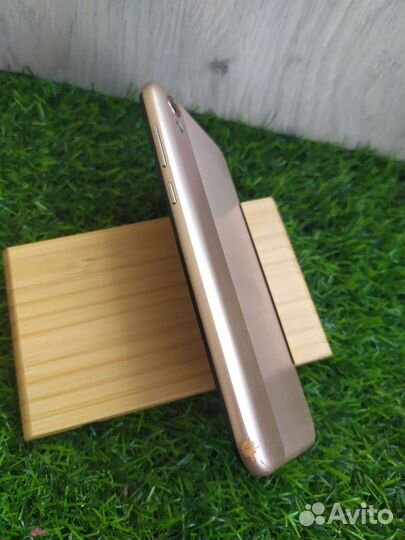 Телефон Honor 8s