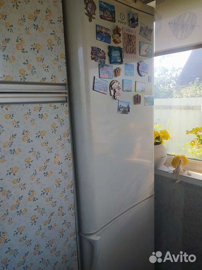 Холодильник бу indesit