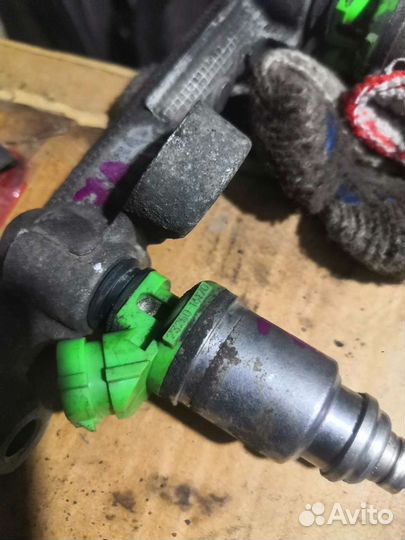 Форсунка двигателя Toyota 23250-xxxxx